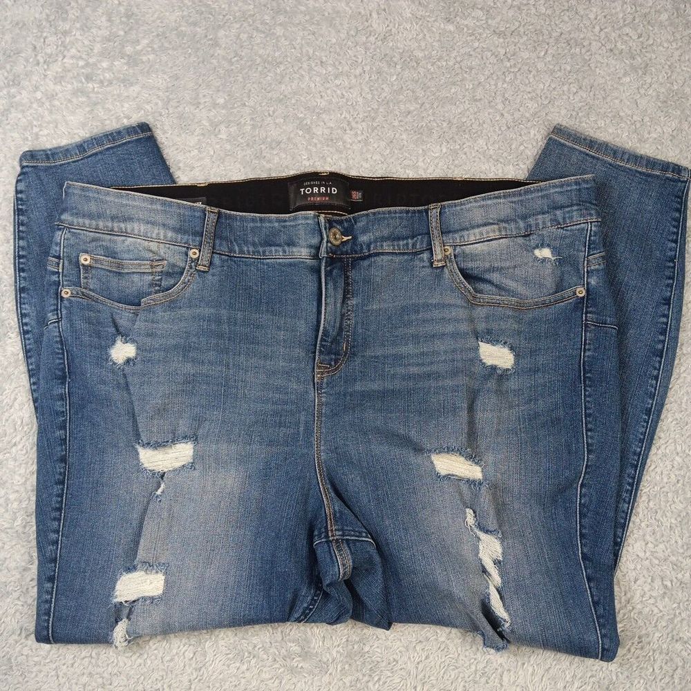 Torrid‎ Bombshell Size 26S 44x26 Womens Skinny Distressed Ripped Blue Jeans